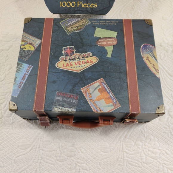 Explore America Seattle 1000 Piece 24 X 18 Puzzle In Suitcase Artist Eric Dowdle - Picture 8 of 11